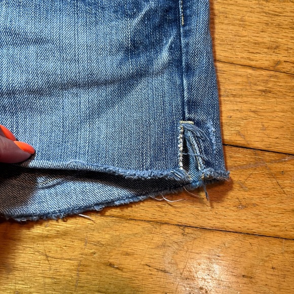 AMERICAN EAGLE SHORTIE JEAN SHORTS LADIES 8 FRAY CUT OFF LOOK VINTAGE FESTIVAL - Picture 2 of 9
